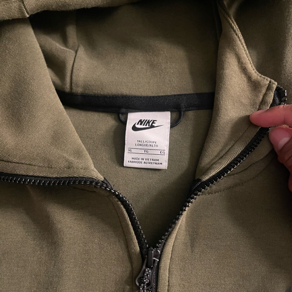 Nike tech Olive Green Zip-Up Hoodie size XL - Picture 3 of 5
